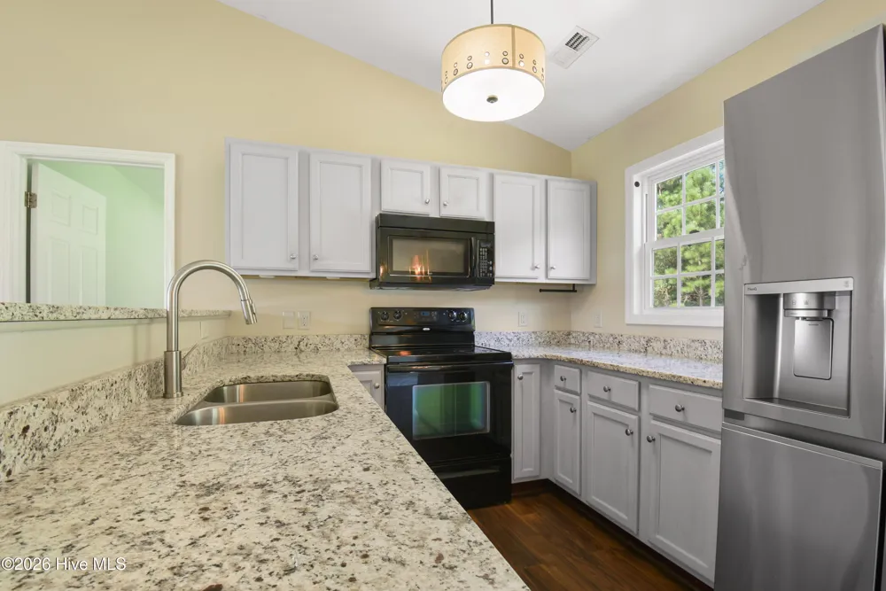 505 Cherry Blossom Lane Richlands, NC 28574