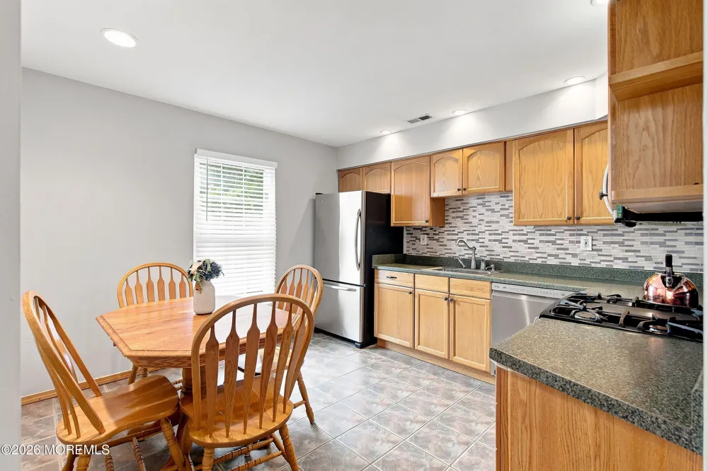 1301 Buckingham Circle Middletown, NJ 07748