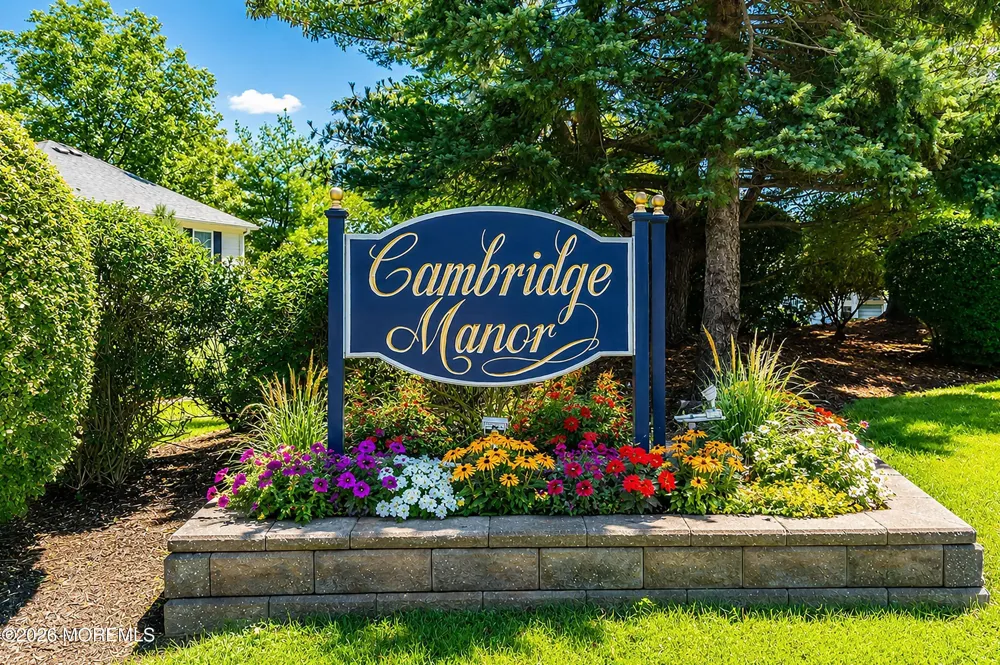 1301 Buckingham Circle Middletown, NJ 07748