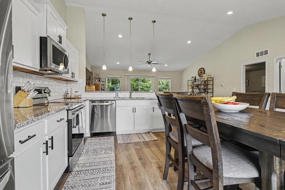 573 Cygnet Lake Drive Benton Harbor, MI 49022