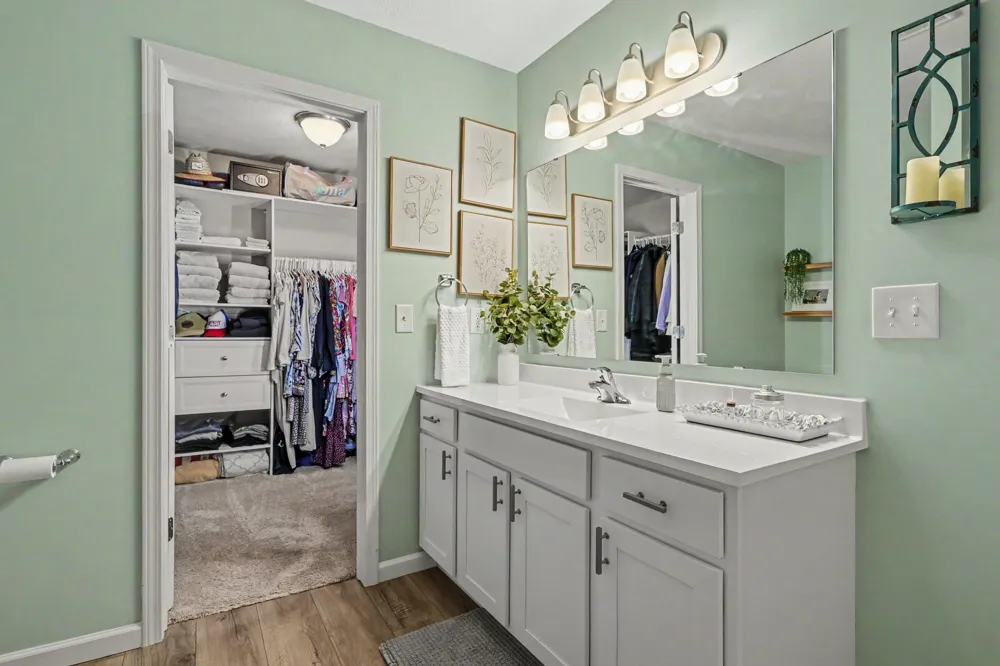 573 Cygnet Lake Drive Benton Harbor, MI 49022