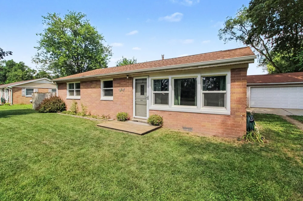 48542 Sully Drive Belleville, MI 48111