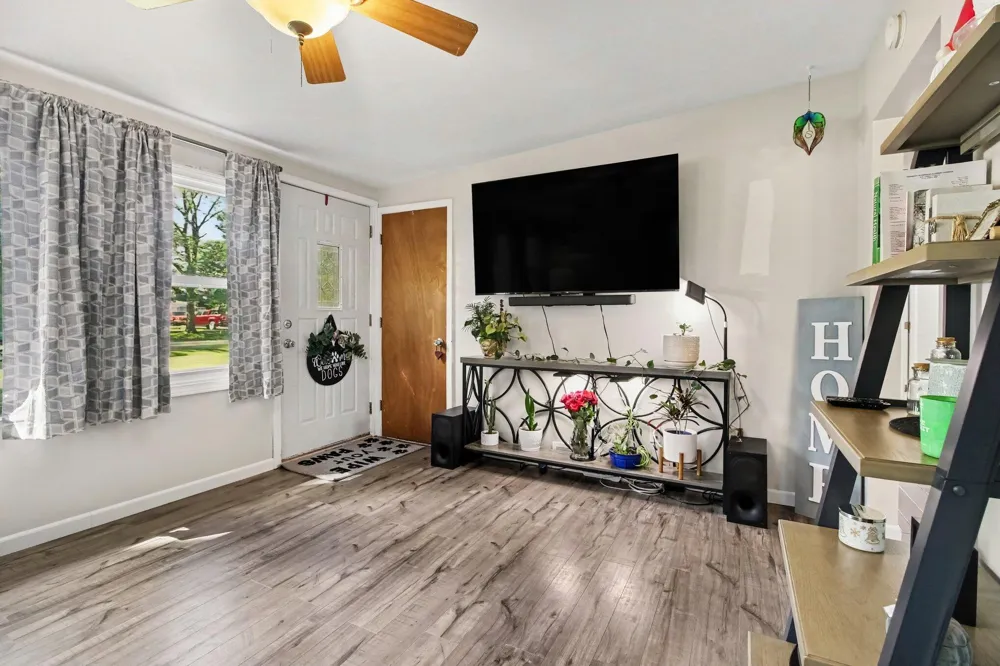 48542 Sully Drive Belleville, MI 48111