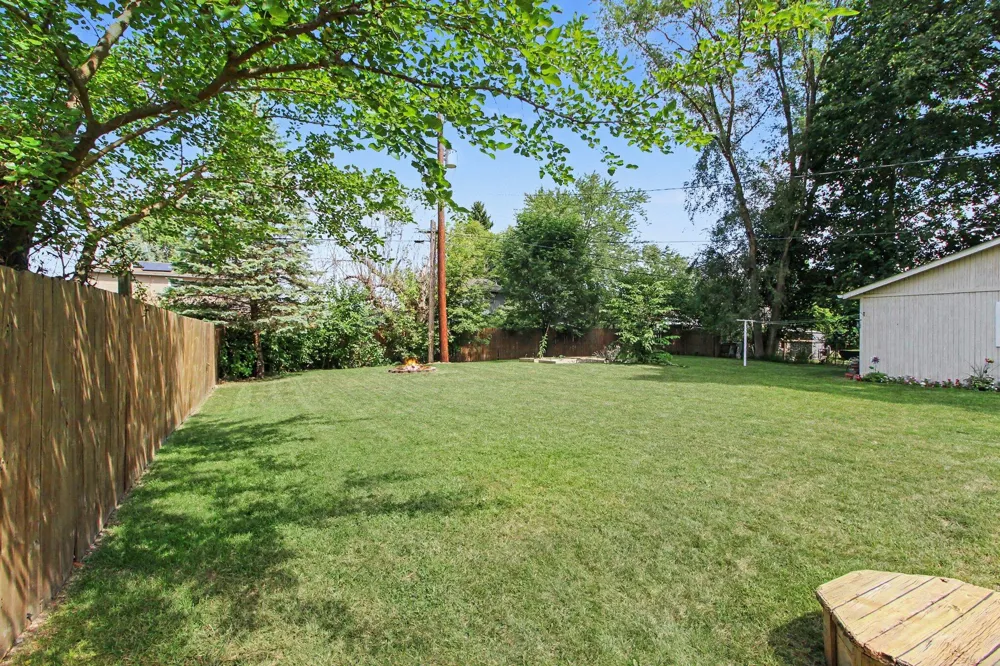 48542 Sully Drive Belleville, MI 48111
