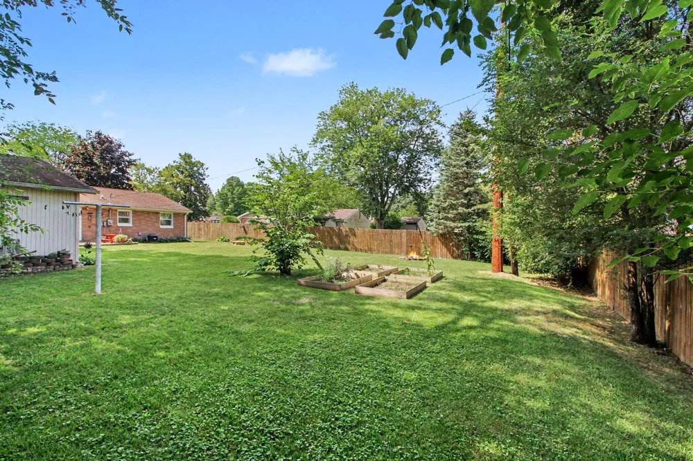 48542 Sully Drive Belleville, MI 48111