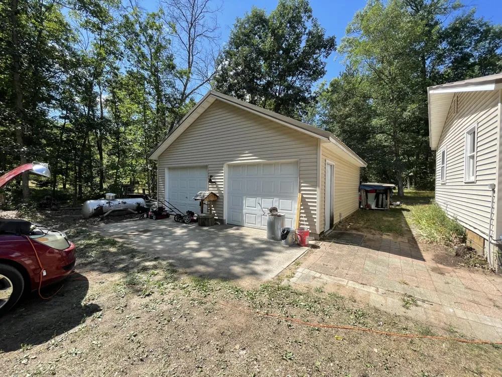3774 Susan Street Wellston, MI 49689