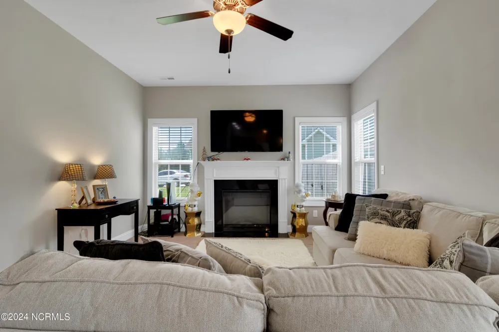 307 Pettigrew Lane Jacksonville, NC 28546
