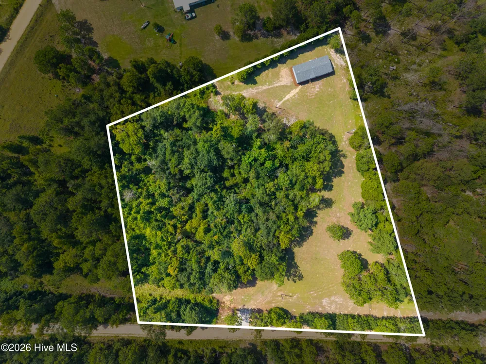 1051 Fortner Pond Road Kite, GA 31049
