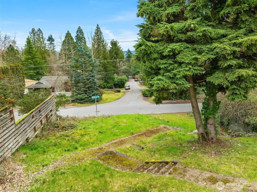 9229 45th Avenue NE Seattle, WA 98115