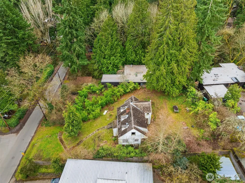 9229 45th Avenue NE Seattle, WA 98115