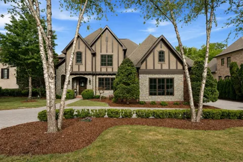 517 Excalibur Ct
