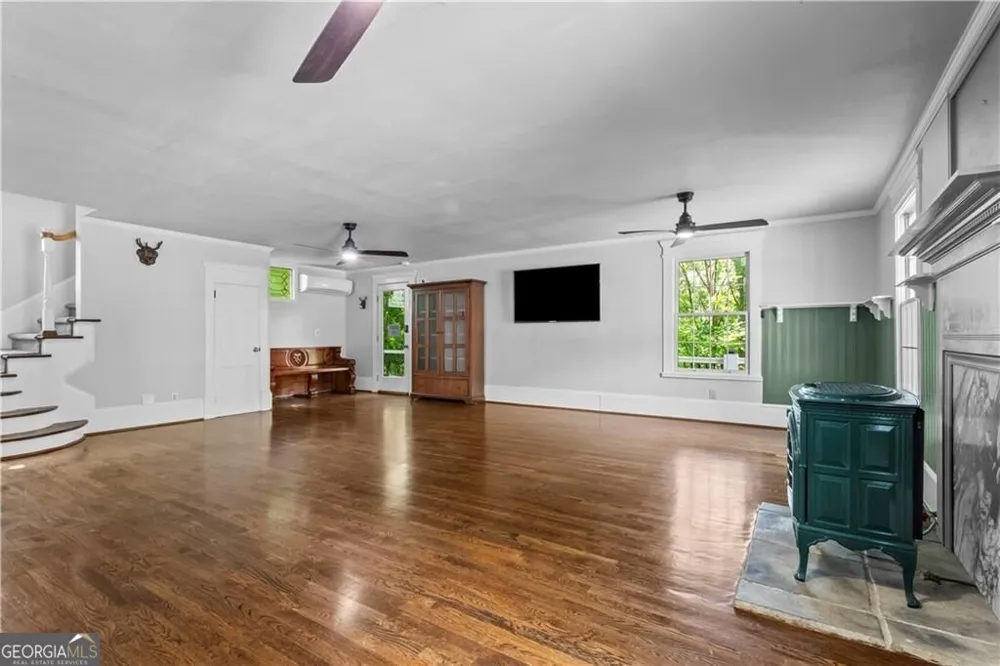 285 Old Hornage RD Ball Ground, GA 30107
