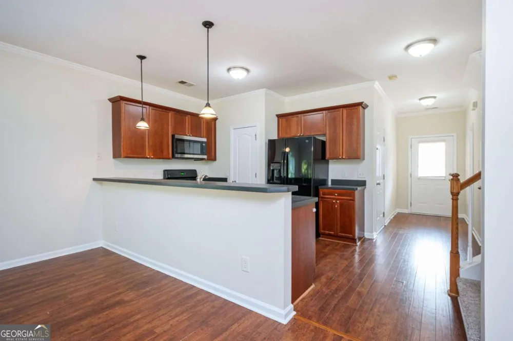 100 Red Barn LN Acworth, GA 30102