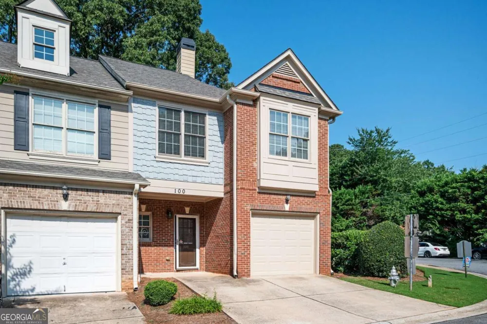 100 Red Barn LN Acworth, GA 30102