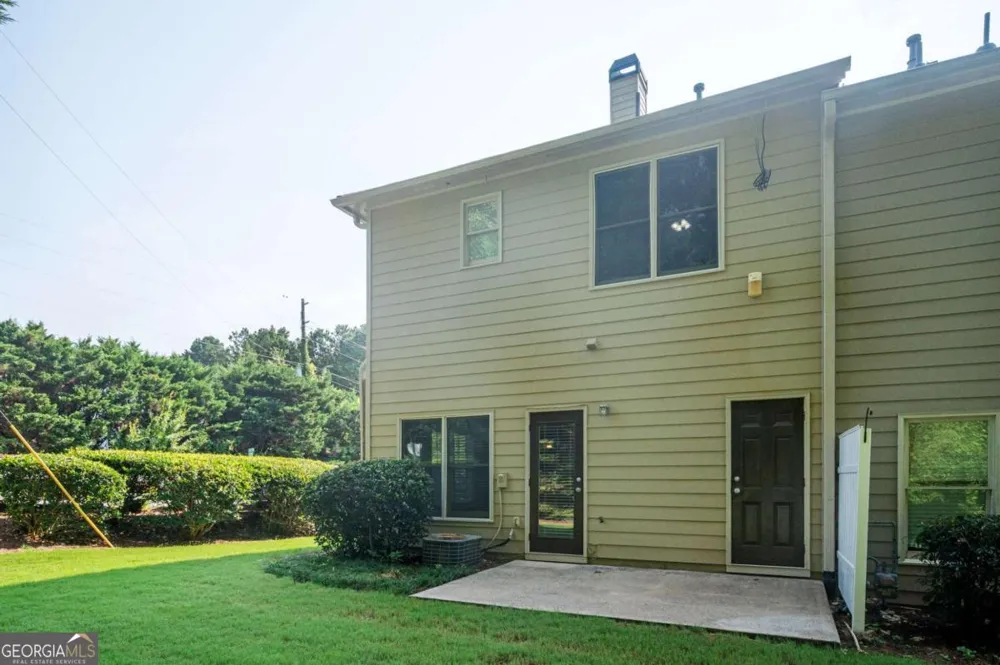 100 Red Barn LN Acworth, GA 30102