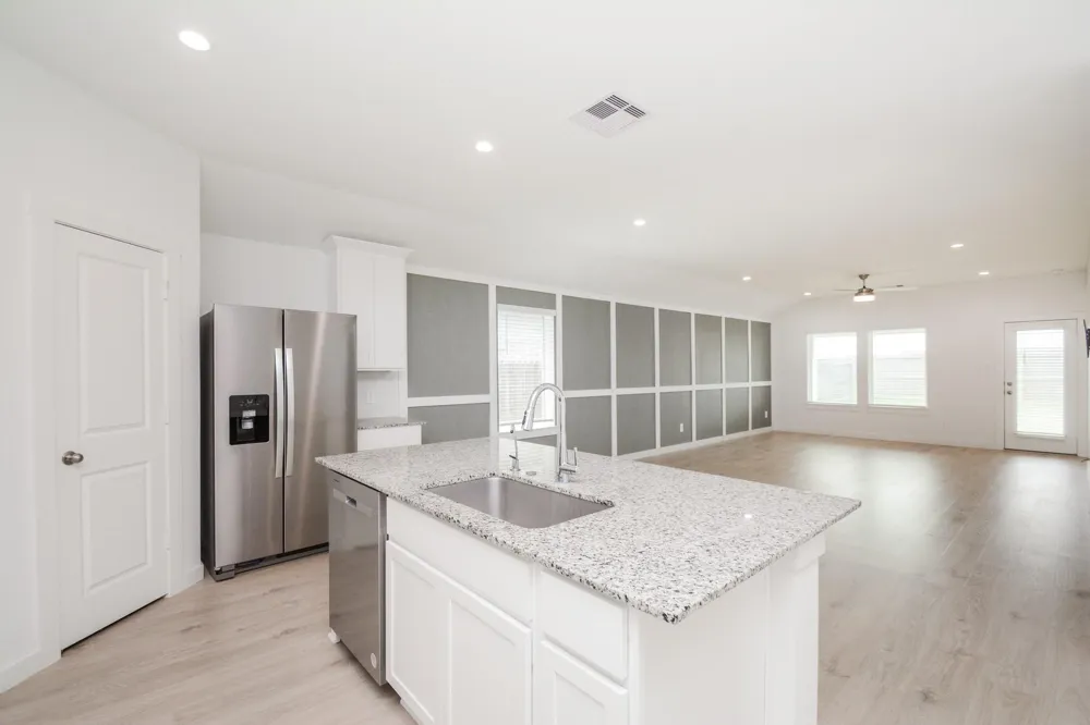 1035 Vista Pointe Drive Fresno, TX 77545