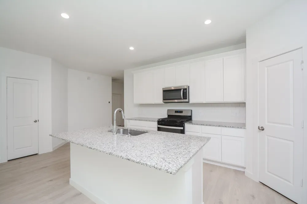 1035 Vista Pointe Drive Fresno, TX 77545