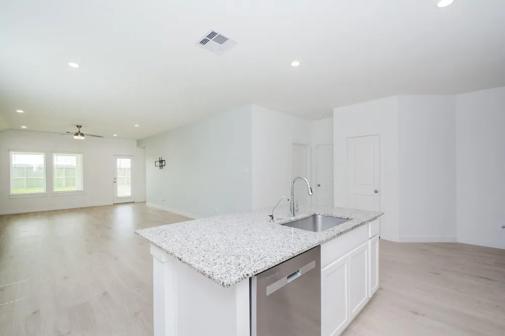 1035 Vista Pointe Drive Fresno, TX 77545