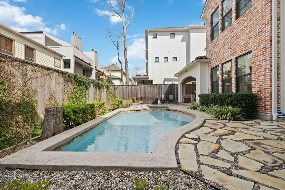 215 Malone Street Houston, TX 77007