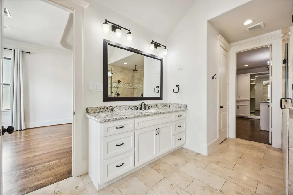 215 Malone Street Houston, TX 77007