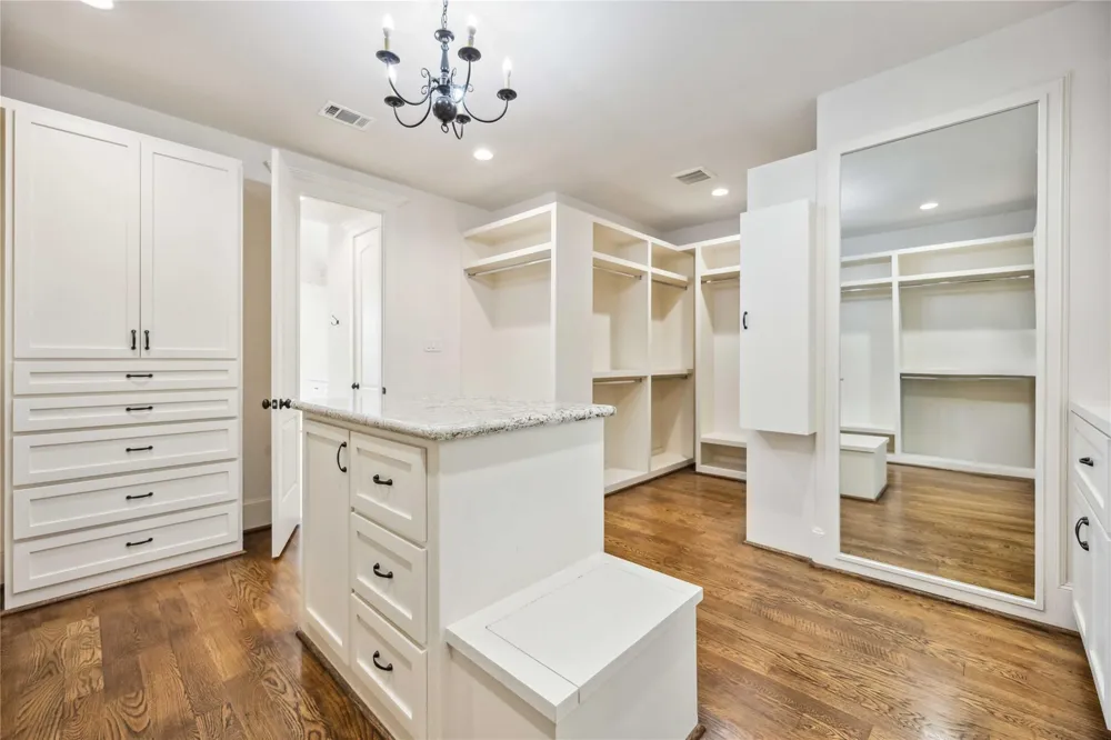 215 Malone Street Houston, TX 77007
