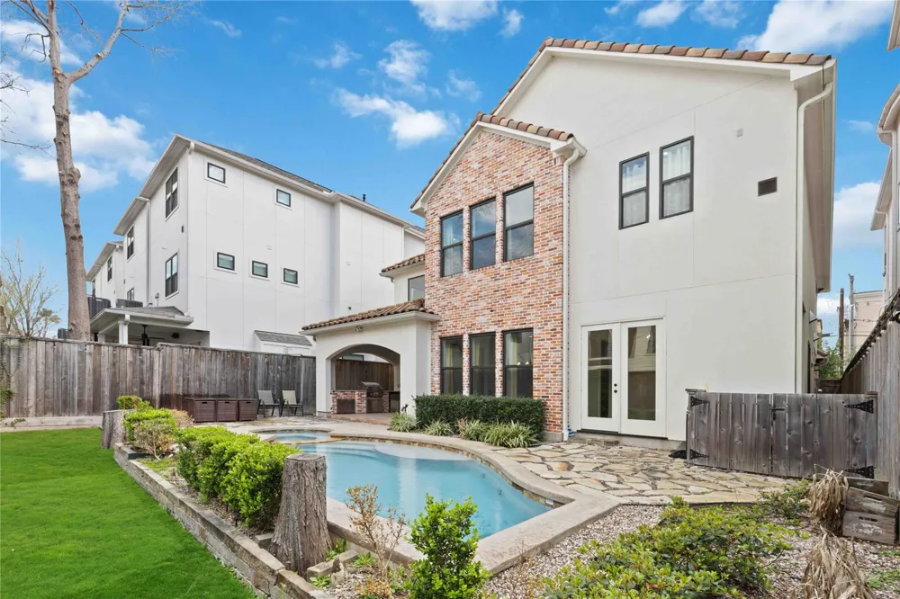 215 Malone Street Houston, TX 77007