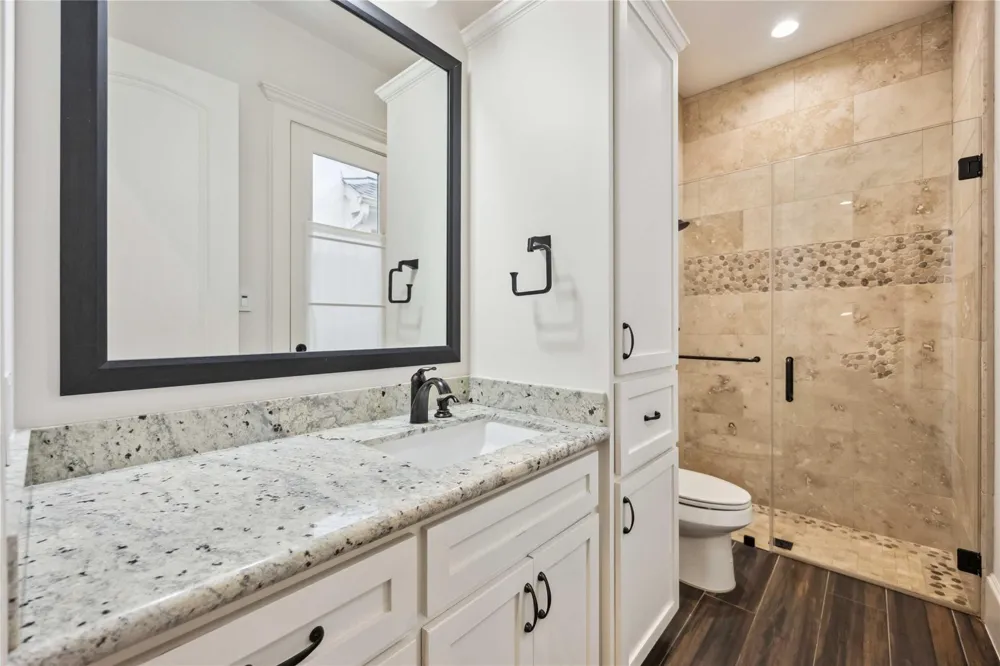 215 Malone Street Houston, TX 77007