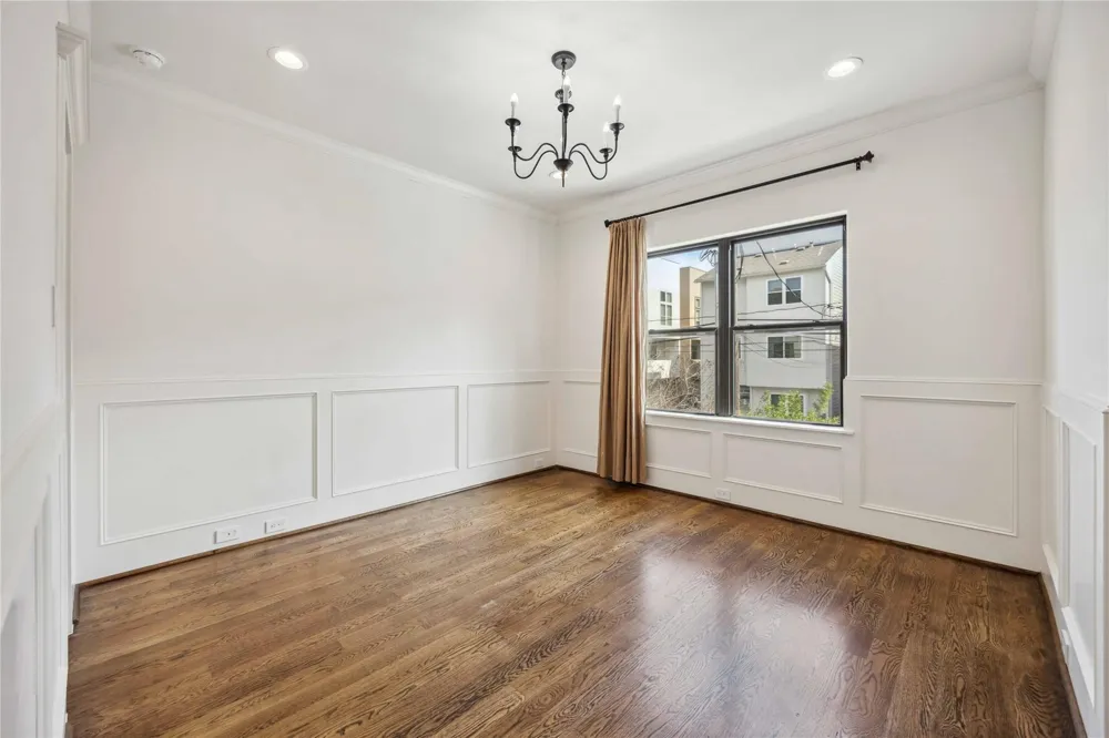 215 Malone Street Houston, TX 77007