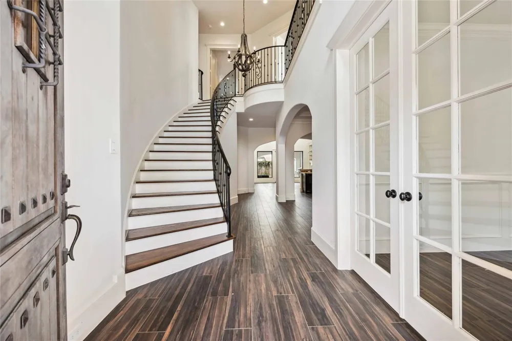 215 Malone Street Houston, TX 77007
