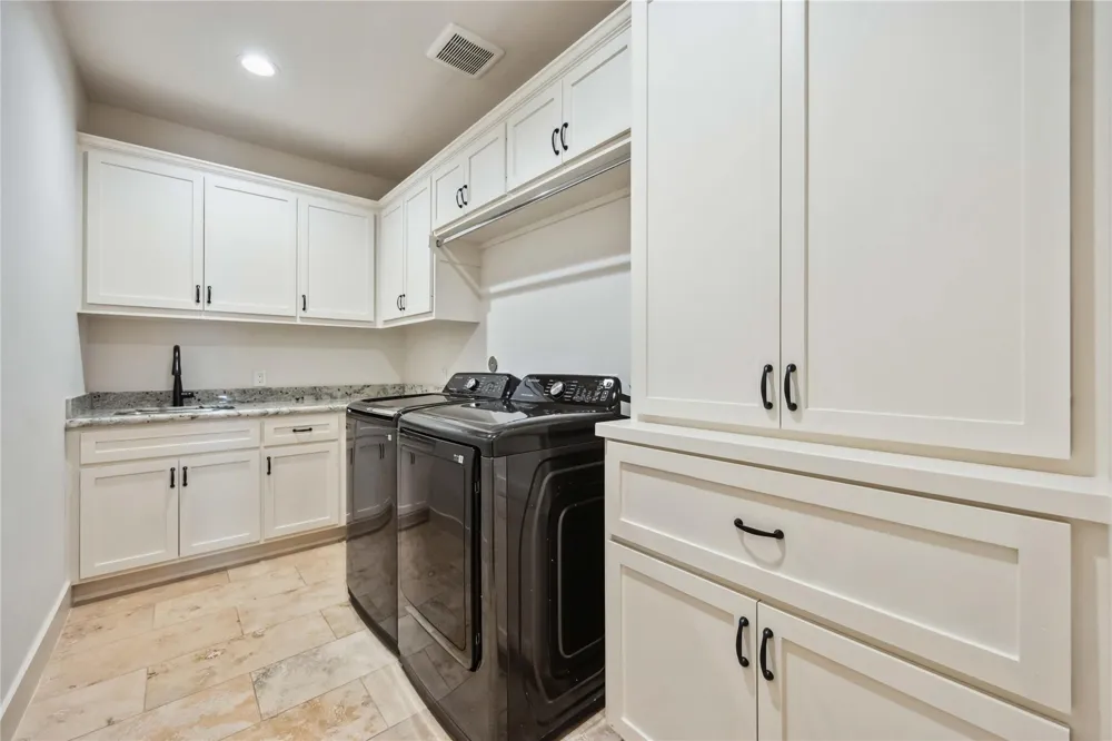 215 Malone Street Houston, TX 77007