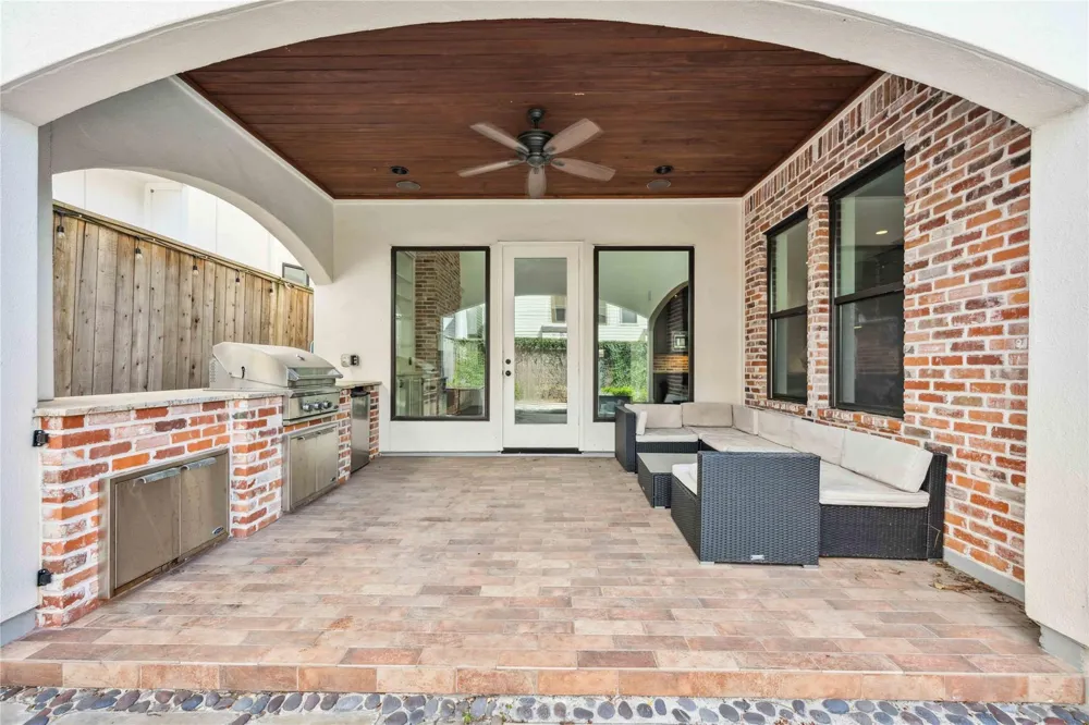 215 Malone Street Houston, TX 77007
