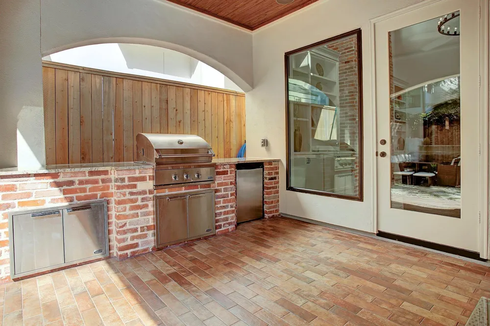 215 Malone Street Houston, TX 77007