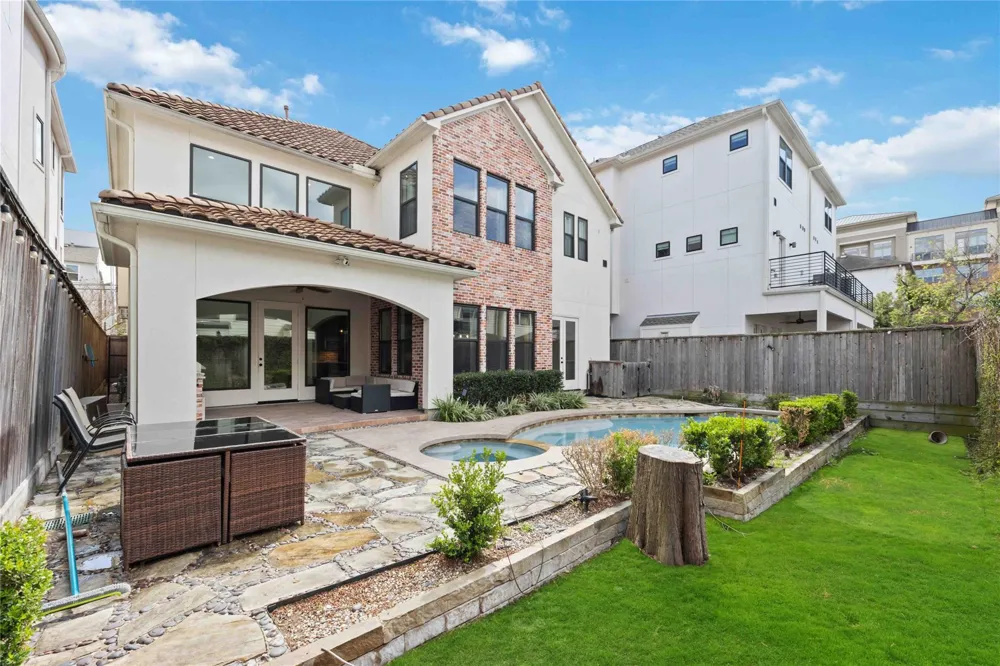 215 Malone Street Houston, TX 77007
