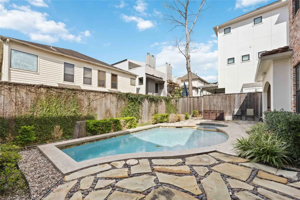 215 Malone Street Houston, TX 77007