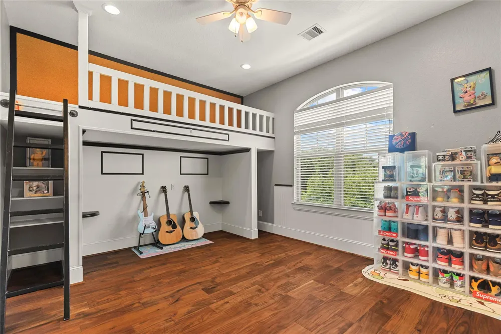2419 Parrot Shell Lane Richmond, TX 77406