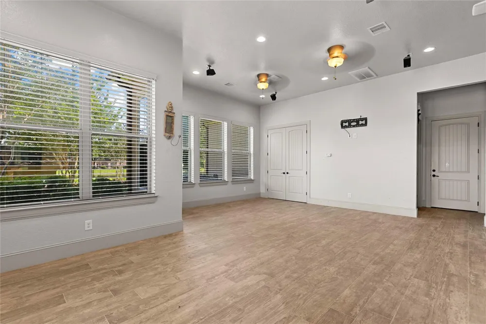 2419 Parrot Shell Lane Richmond, TX 77406