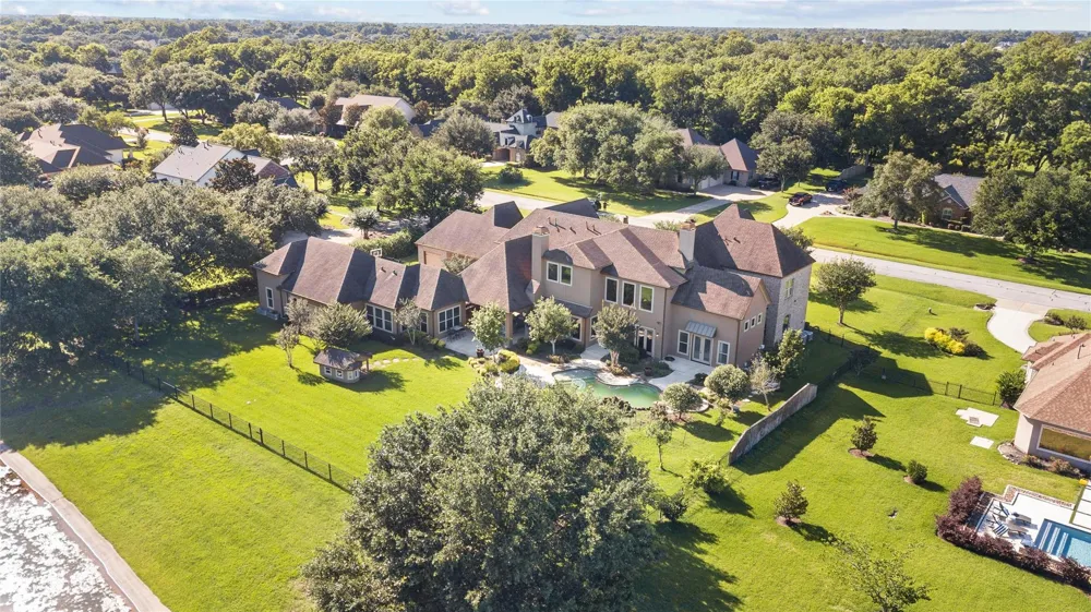 2419 Parrot Shell Lane Richmond, TX 77406