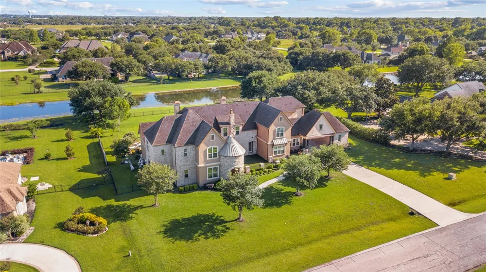 2419 Parrot Shell Lane Richmond, TX 77406