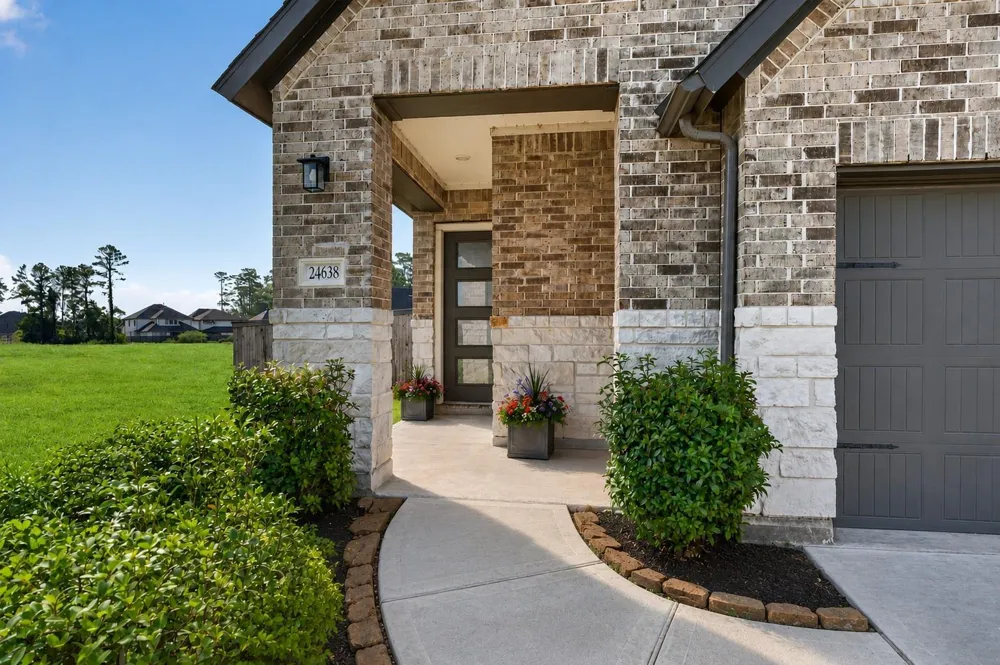 24638 Carleton Lake Lane Tomball, TX 77375