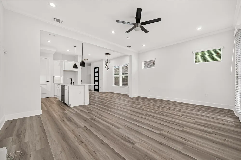 6723 Burkett Street Houston, TX 77021