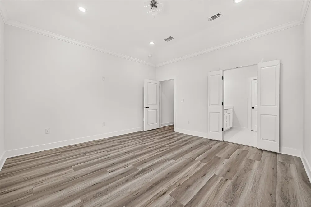 6723 Burkett Street Houston, TX 77021