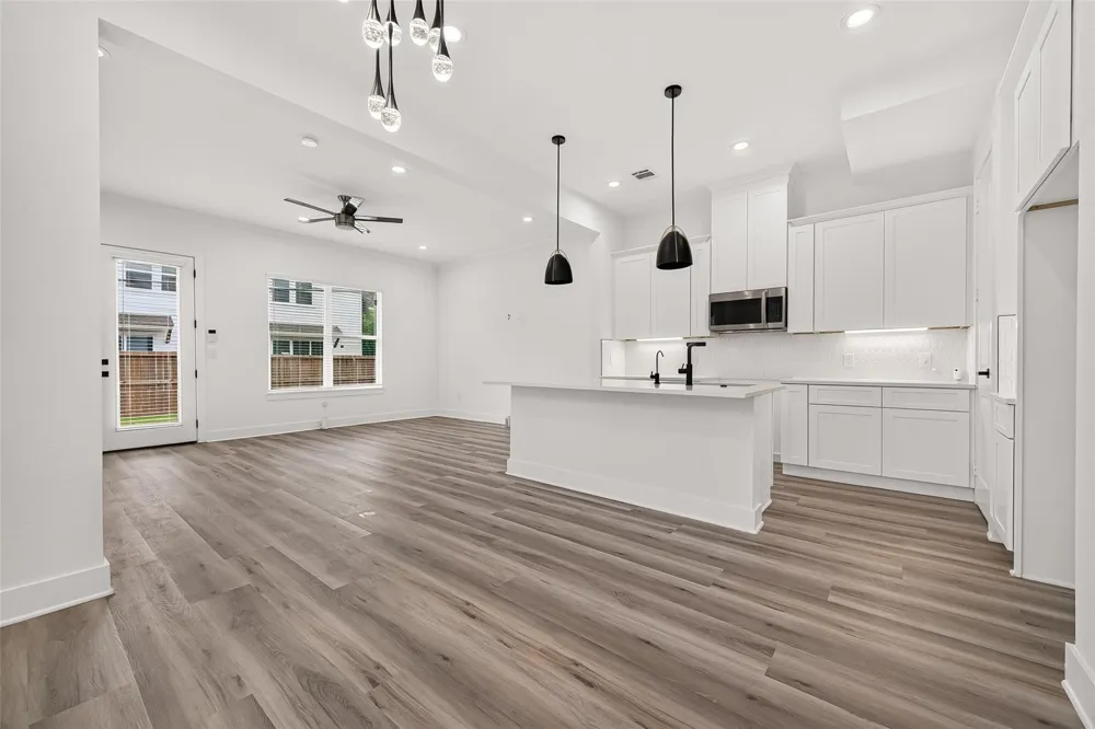 6723 Burkett Street Houston, TX 77021