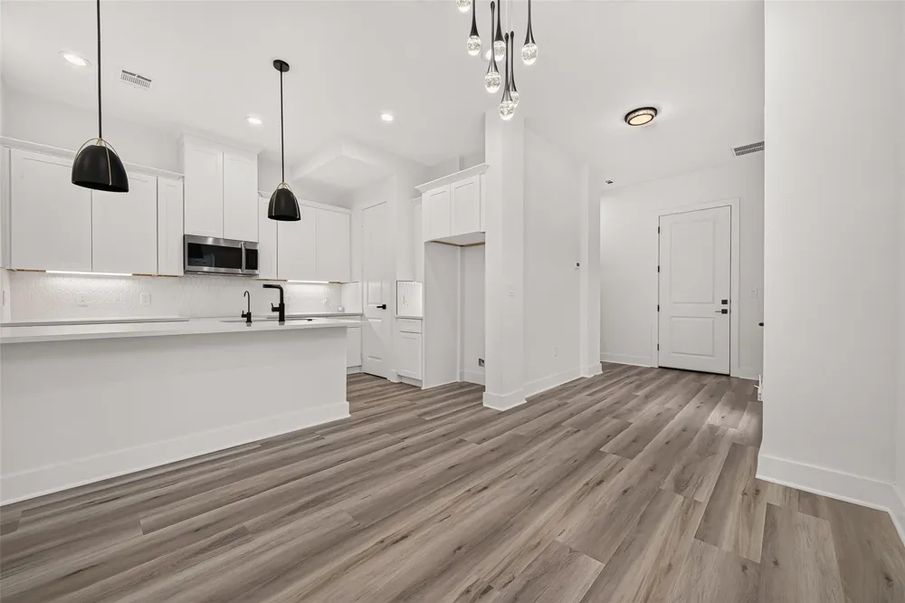6723 Burkett Street Houston, TX 77021