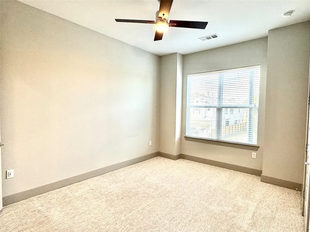 401 W 25th Street #1423 Houston, TX 77008