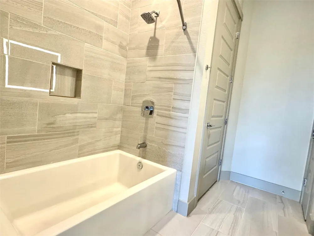 401 W 25th Street #1423 Houston, TX 77008