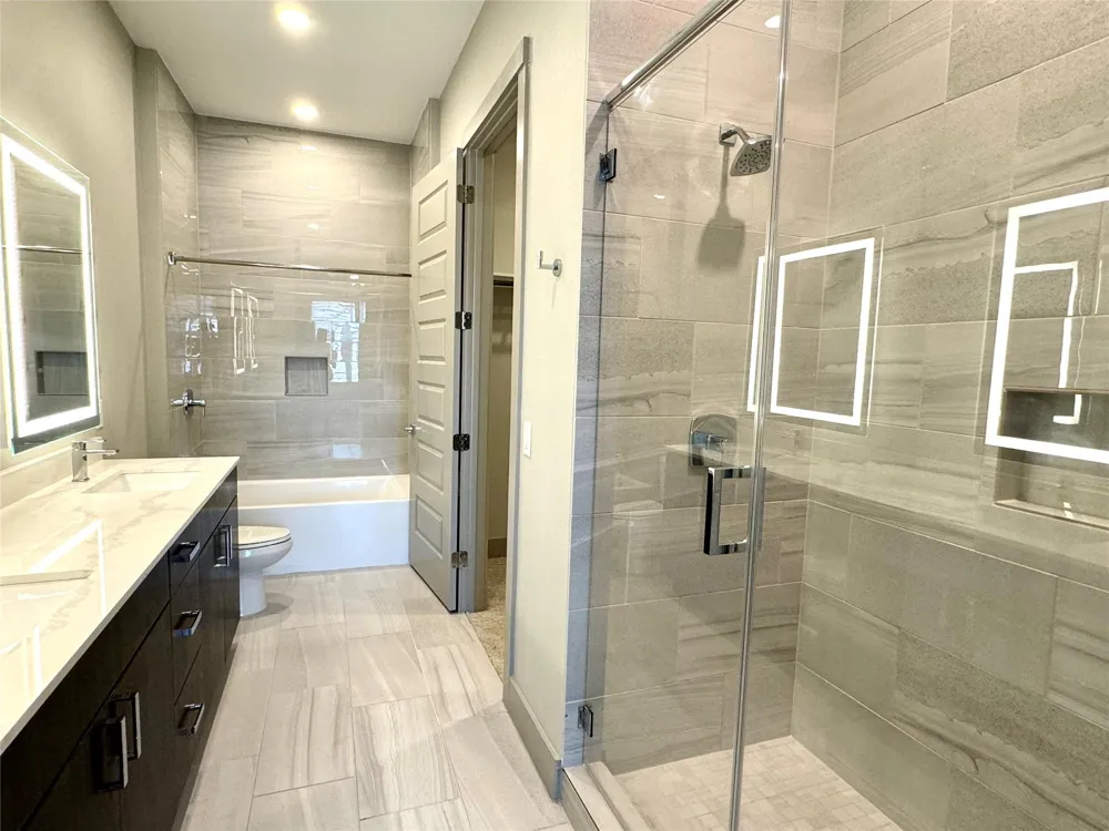 401 W 25th Street #1423 Houston, TX 77008