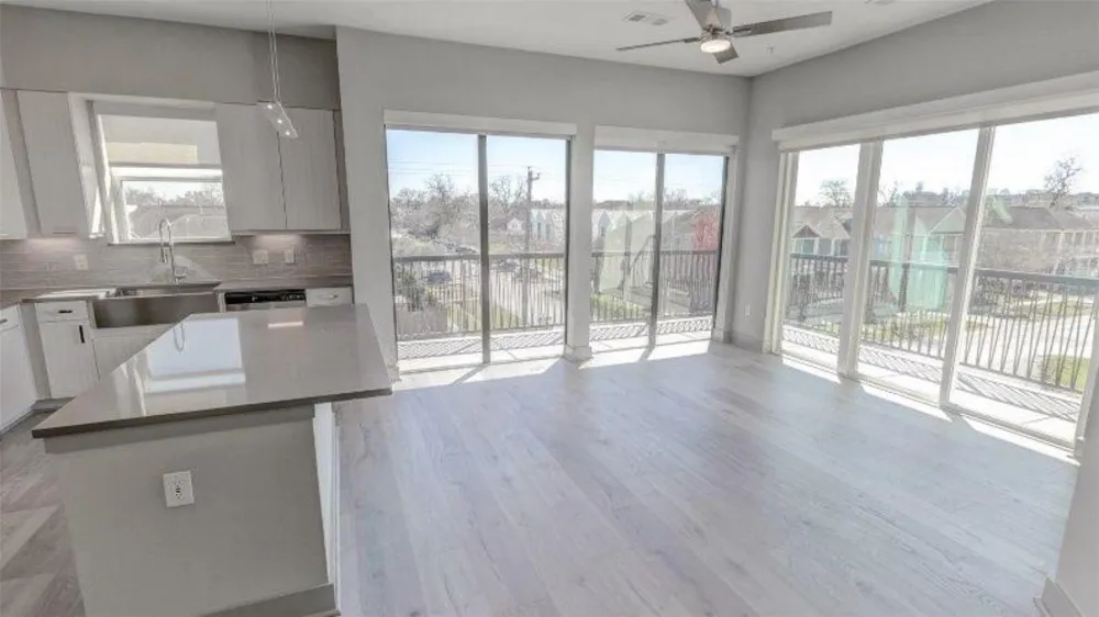 401 W 25th Street #1423 Houston, TX 77008