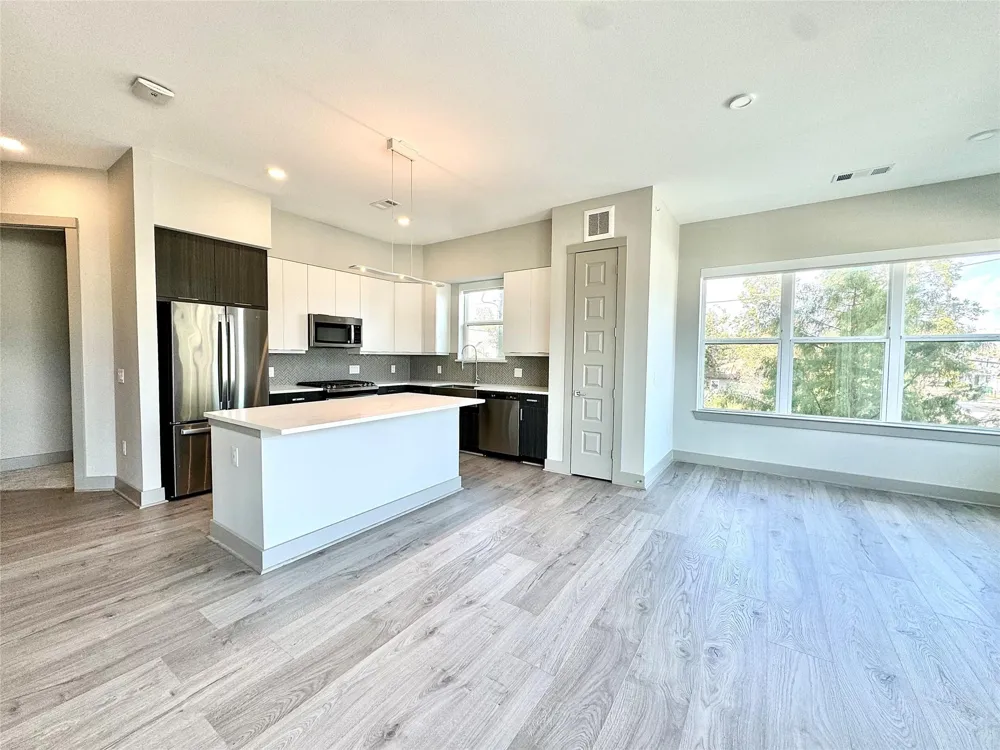 401 W 25th Street #1423 Houston, TX 77008