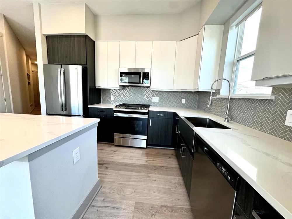 401 W 25th Street #1423 Houston, TX 77008