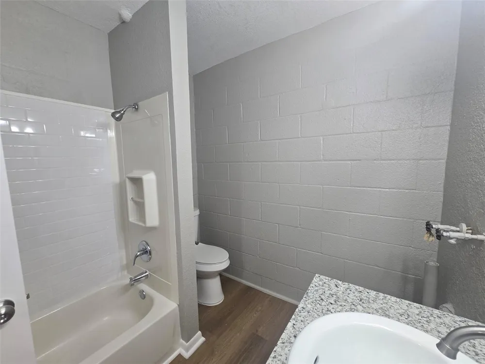 4217 Sealy Avenue #9 Galveston, TX 77550